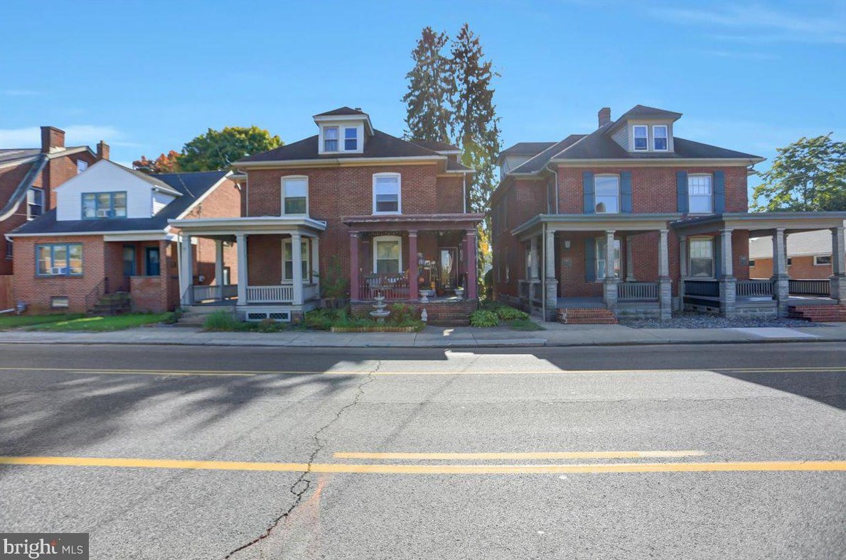 696 Lincoln Way, Chambersburg, PA 17201-2022