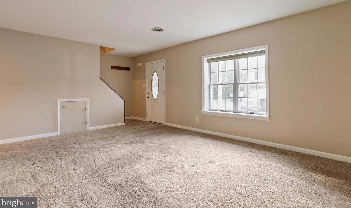 11570 Airport Rd, Roadside, PA 17268-8710
