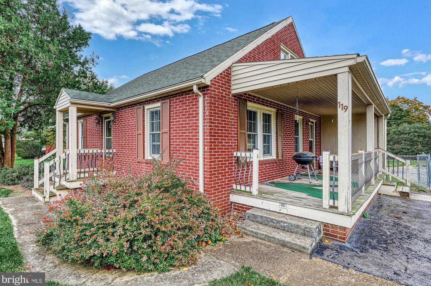 119 Ritchey Rd, Fayetteville, PA 17222-1164
