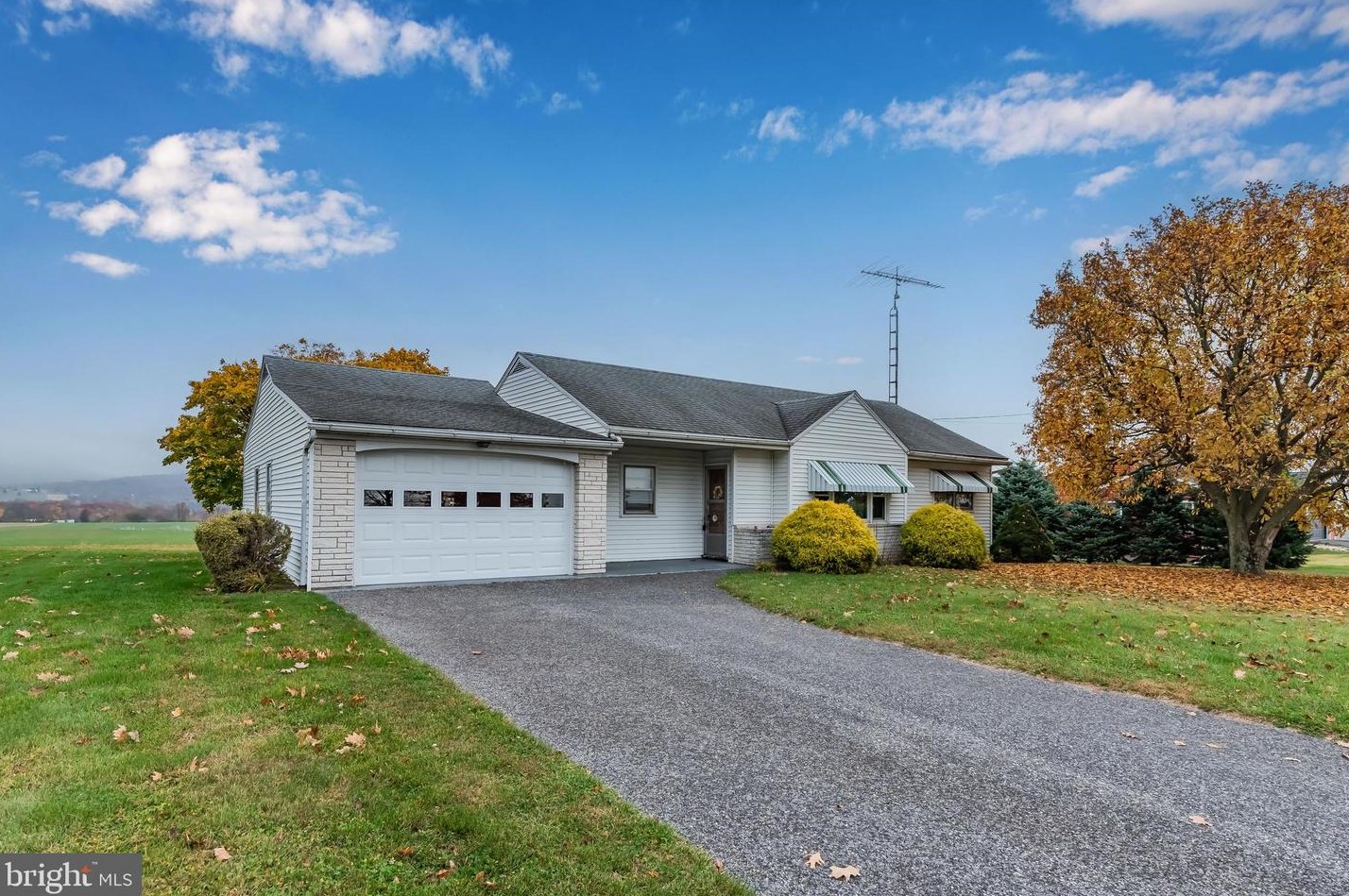 2352 Lemar Rd, Dickey, PA 17236-9616