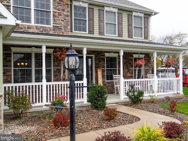 1689 Wind Flower Rd, Chambersburg, PA 17202-7263