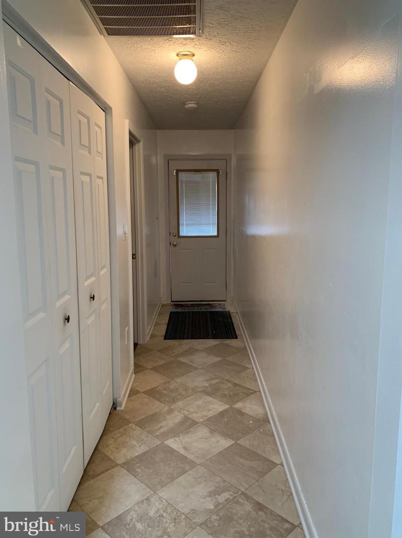 29 Cambridge Ln, Chambersburg, PA 17201
