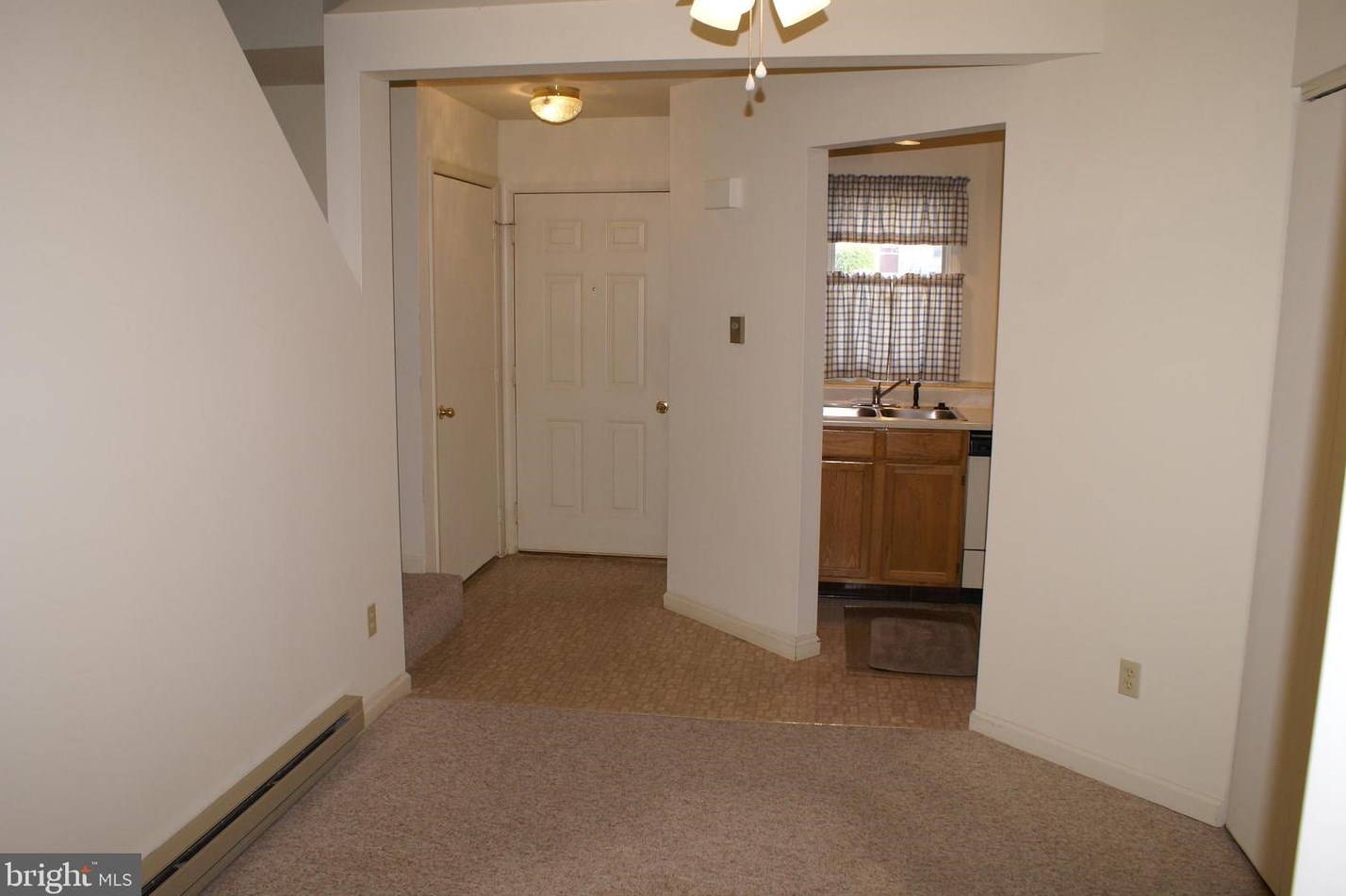 951 Orchard Dr, Chambersburg PA  17201-2888 exterior