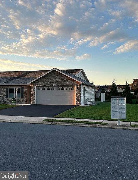262 Matthew Dr, Chambersburg, PA 17201-2875