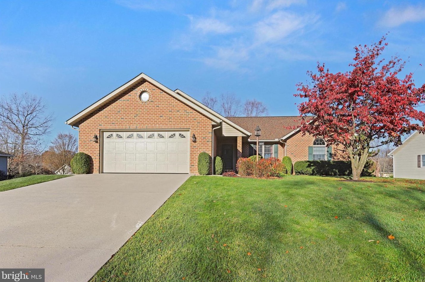 6974 Augusta National, Fayetteville, PA 17222-9417