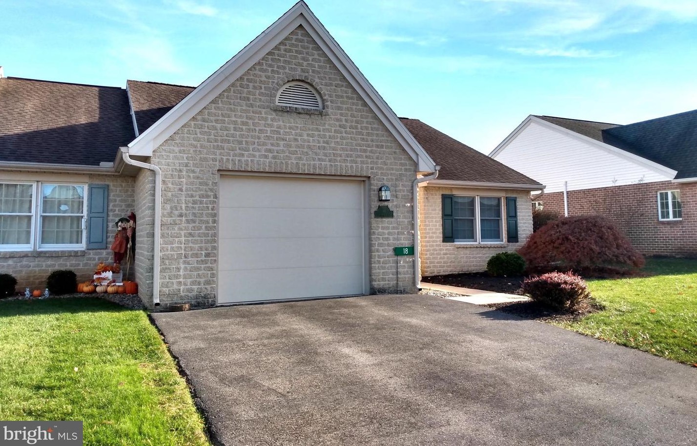 18 Sanibel Ln, Chambersburg, PA 17201