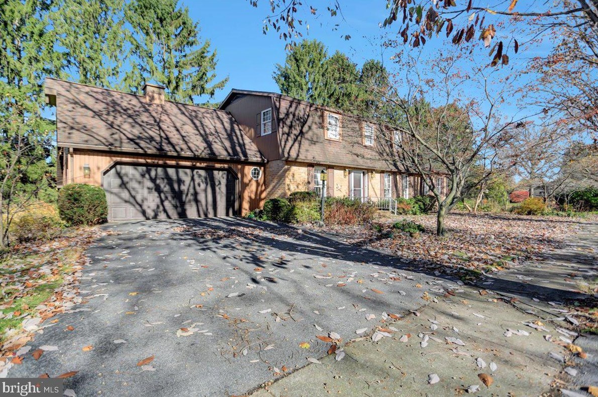 607 Westover Rd, Lees Cross Roads, PA 17257