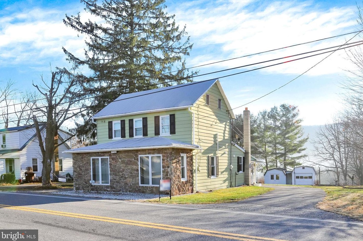 10568 Path Valley Rd, Fannettsburg, PA 17221