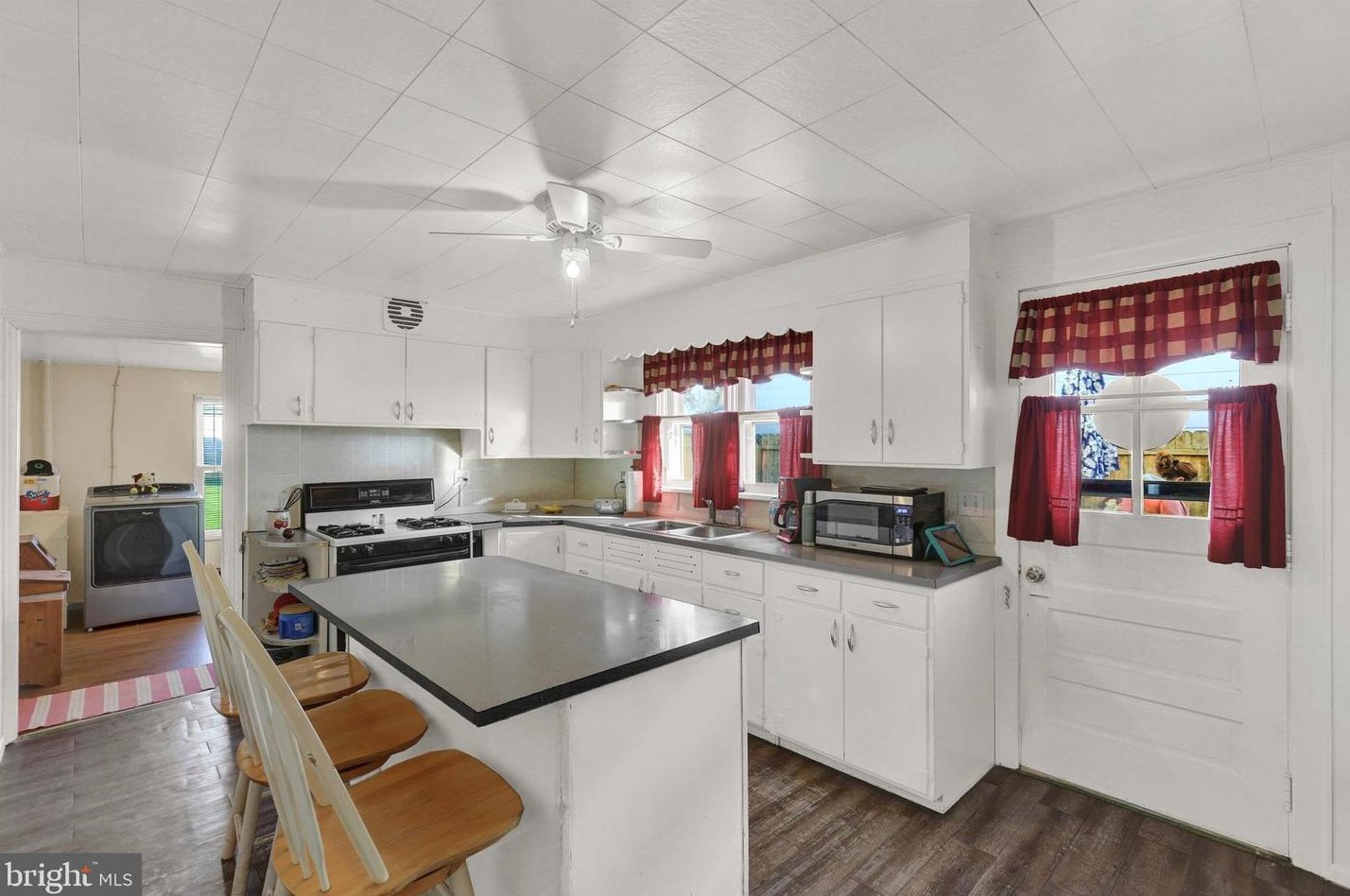 271 King St, Chambersburg, PA 17201-1517