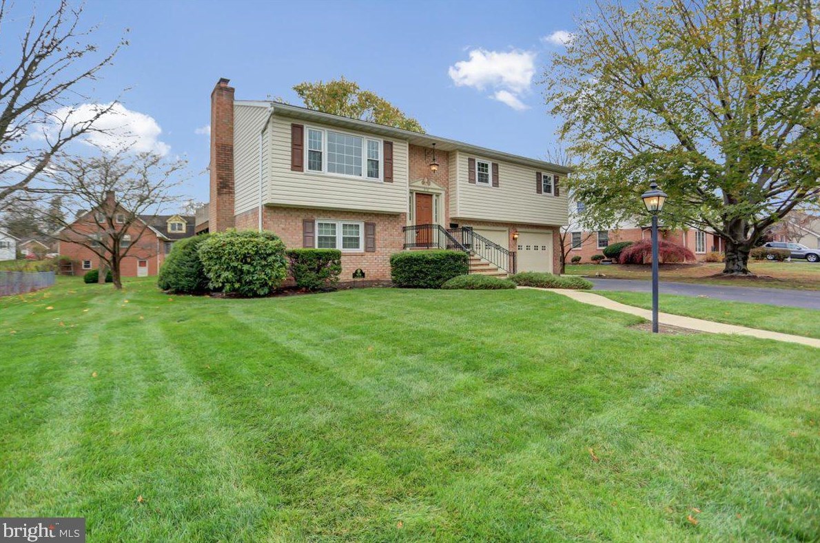 978 Mckinley St, Chambersburg, PA 17201-2824