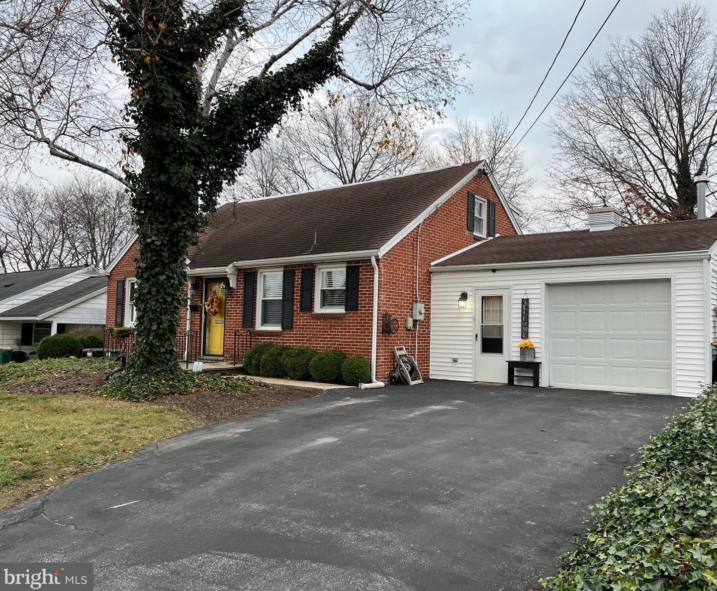 374 Glen St, Chambersburg, PA 17201-1014