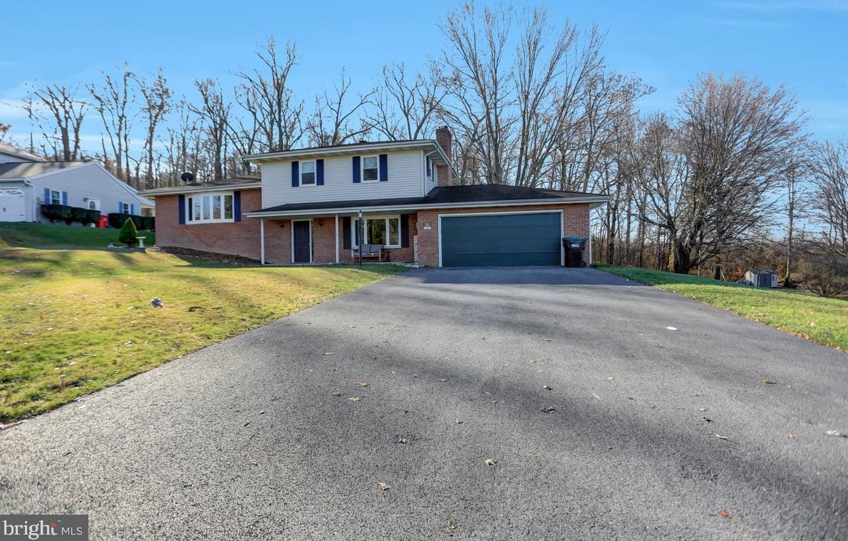 11725 Woodlea Dr, Roadside, PA 17268-9334