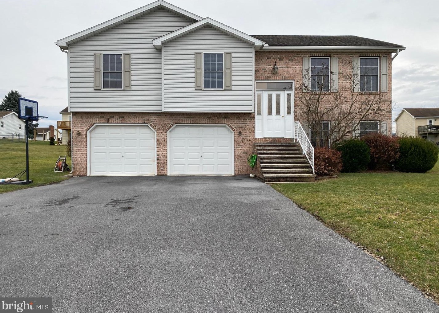 10504 Mapleton Rd, Lees Cross Roads, PA 17257