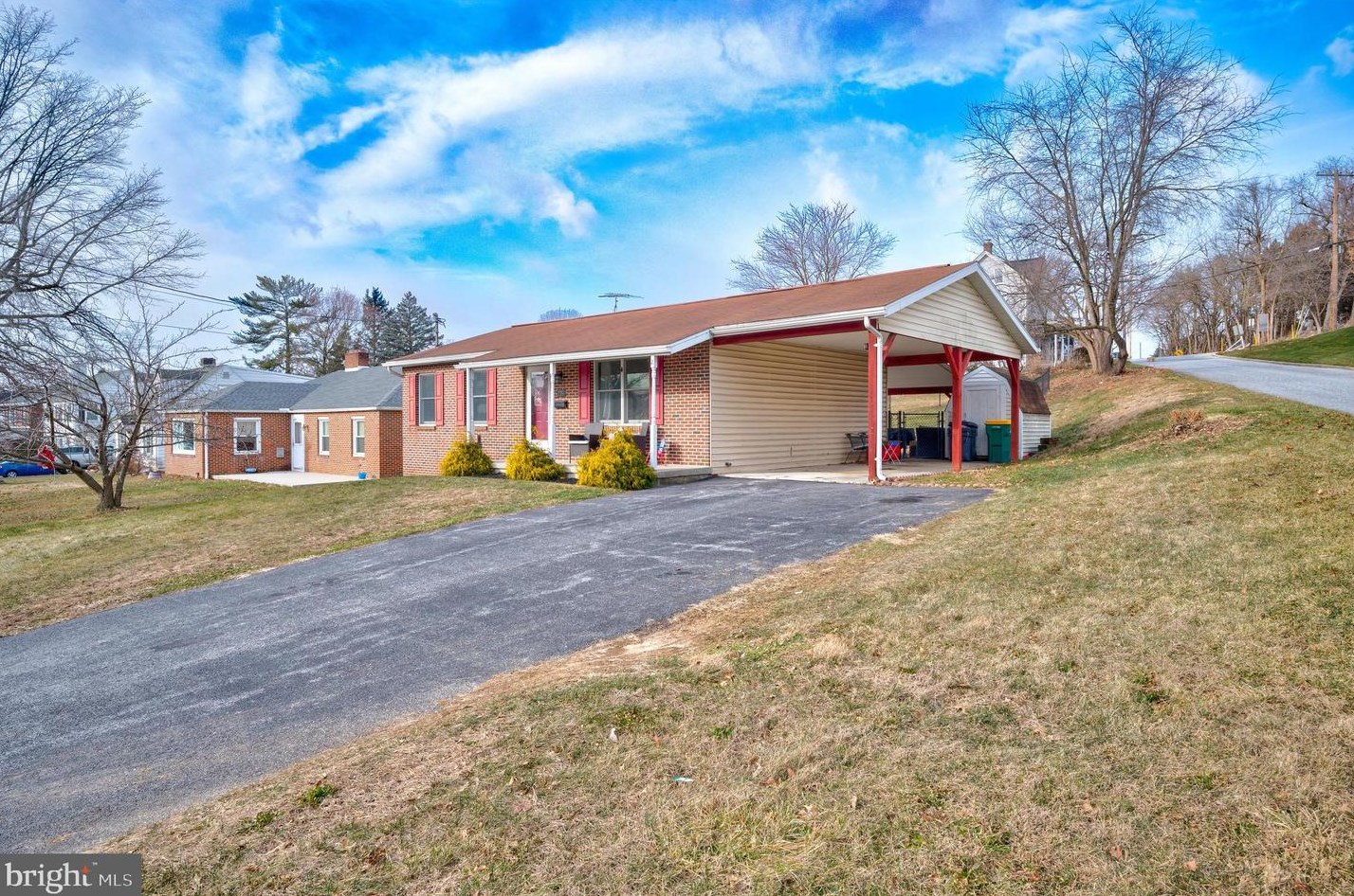 114 Northeast Ave, Roadside, PA 17268