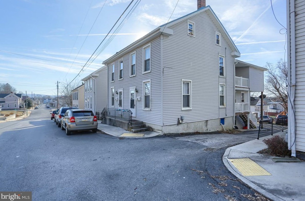 326-328 W Second St, Roadside, PA 17268