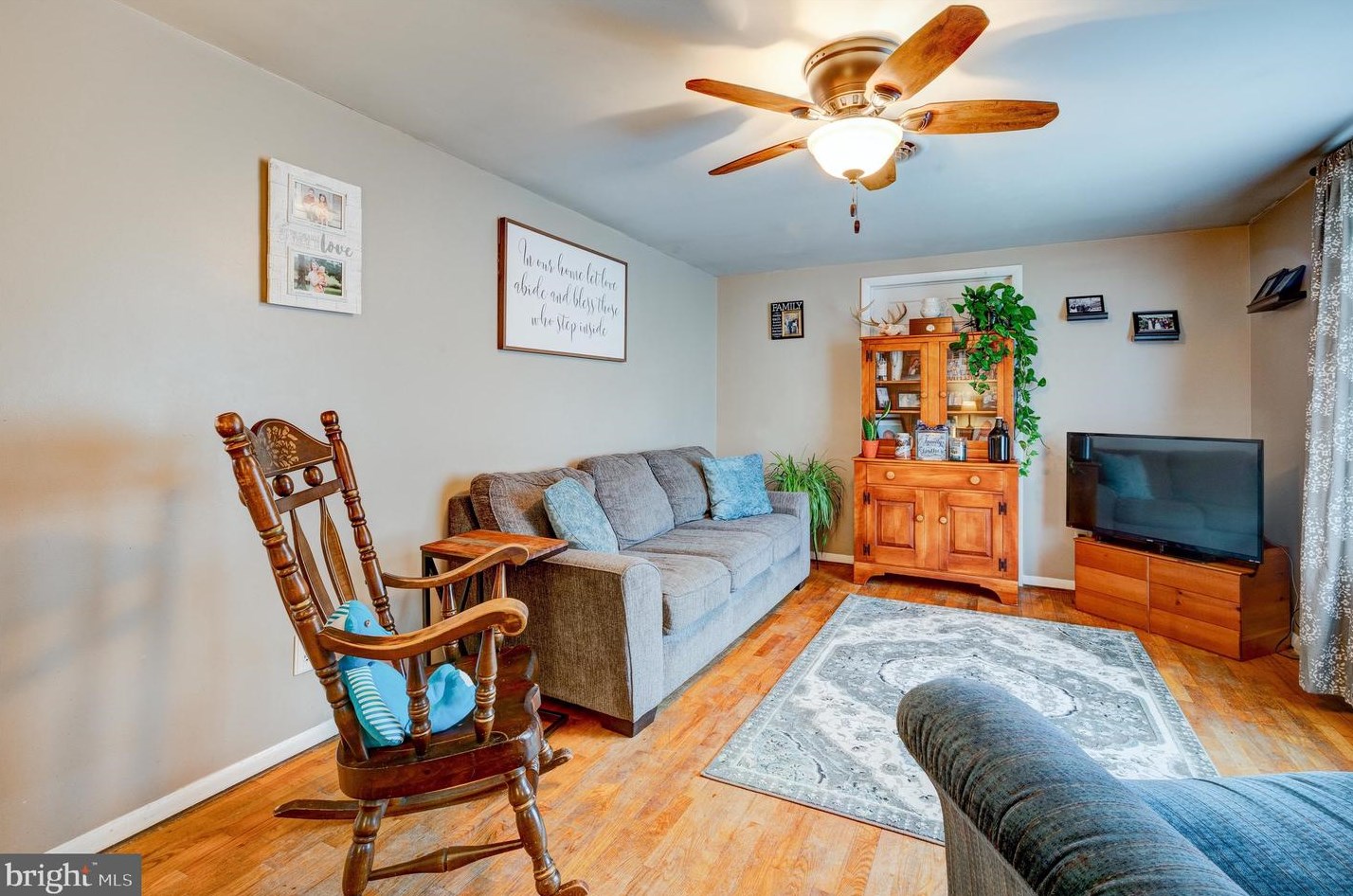 7363 Slabtown Rd, Roadside, PA 17268