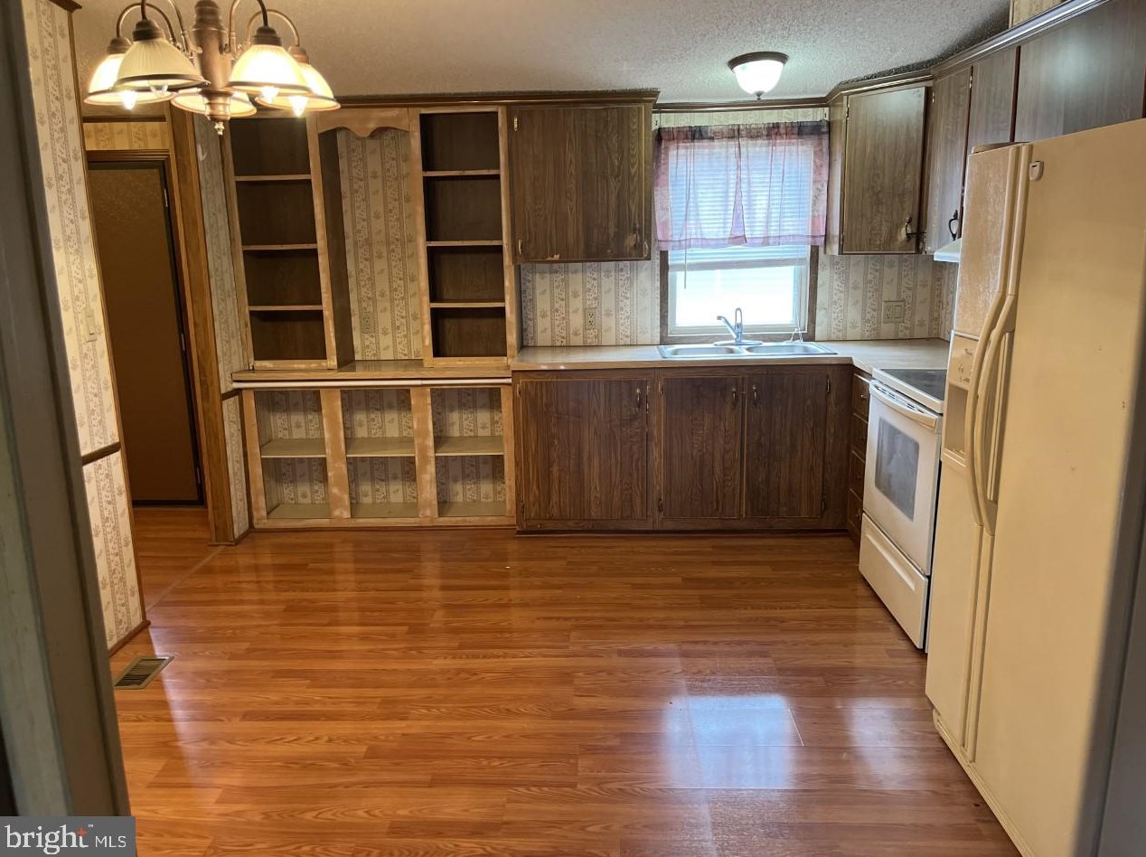 146 Cameo Dr, Fayetteville, PA 17222-1089
