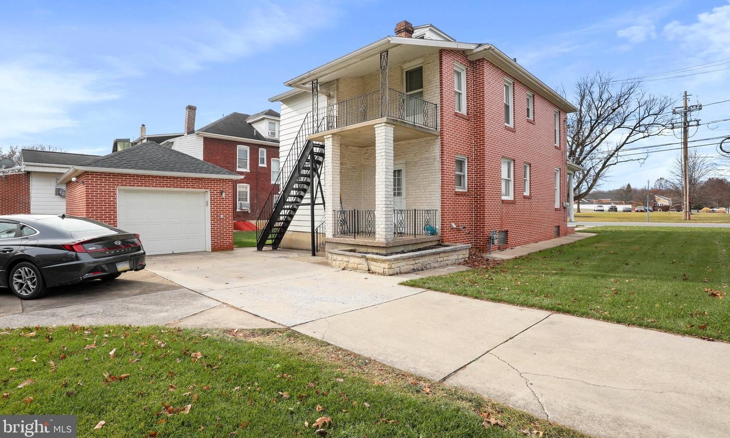 1520 Philadelphia Ave #apartment 2, Chambersburg, PA 17201