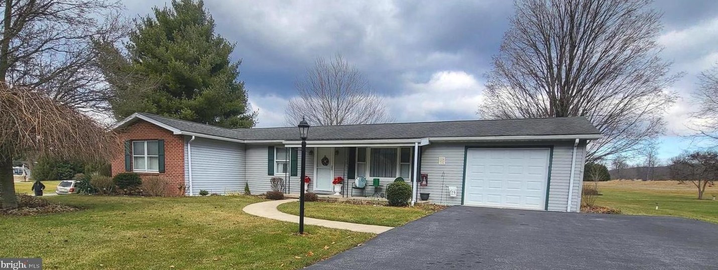 11451 Mentzer Gap Rd, Roadside, PA 17268