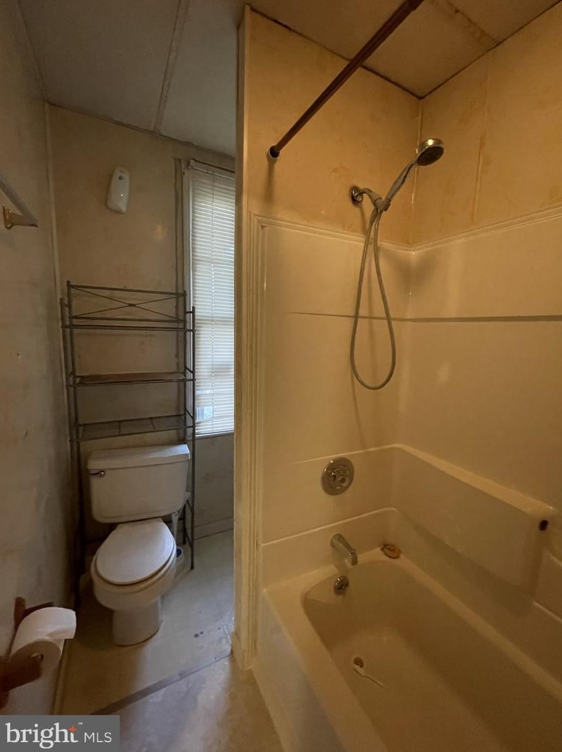 553 Broad St, Chambersburg PA  17201-1608 exterior