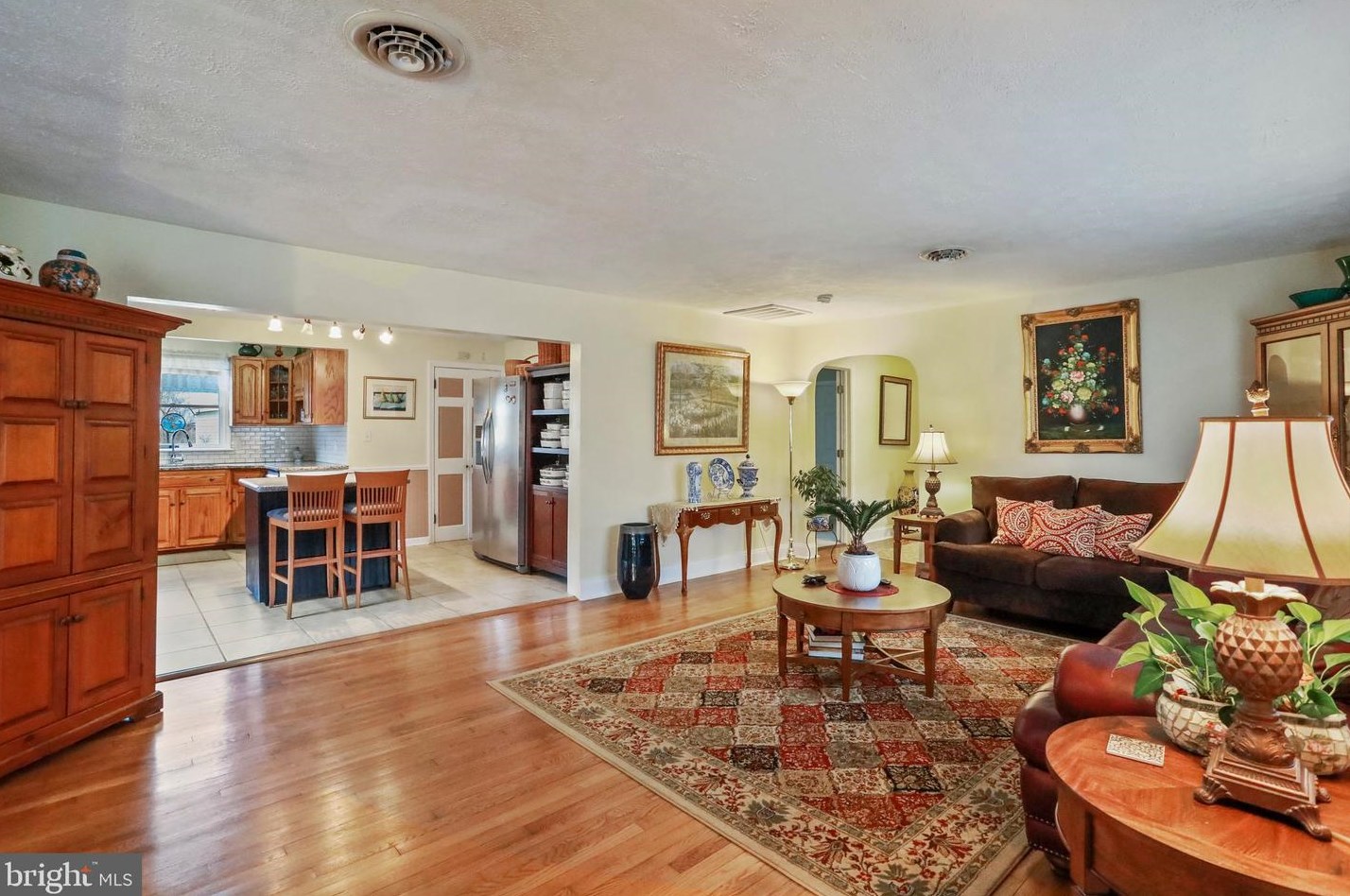 670 Harrison Dr, Chambersburg, PA 17201-8719