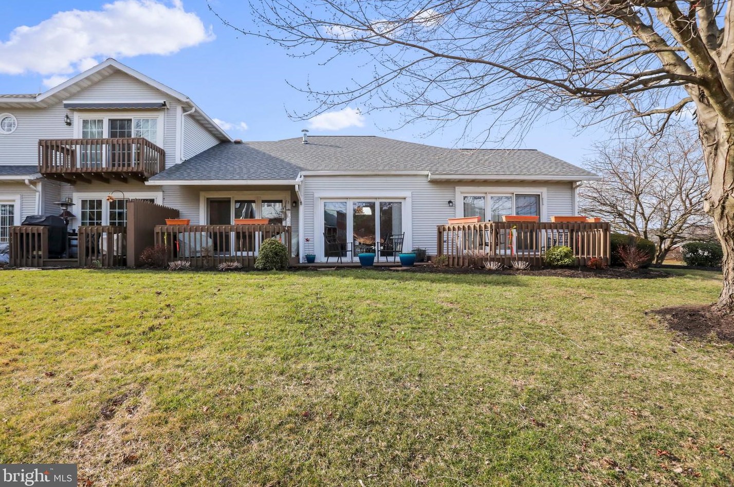 5498 Fairway Dr West W, Fayetteville, PA 17222