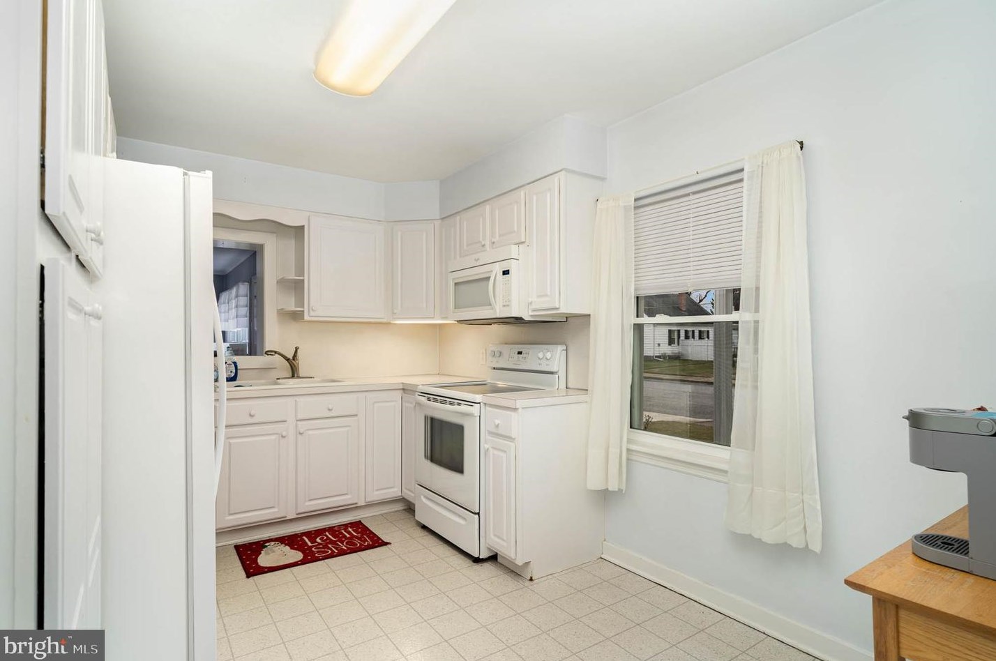 409 Sunset Ln, Lees Cross Roads, PA 17257