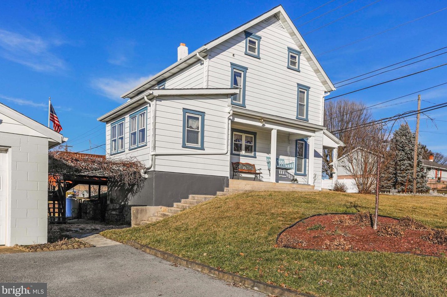 15515 Pennsylvania Ave N, State Line, PA 17263