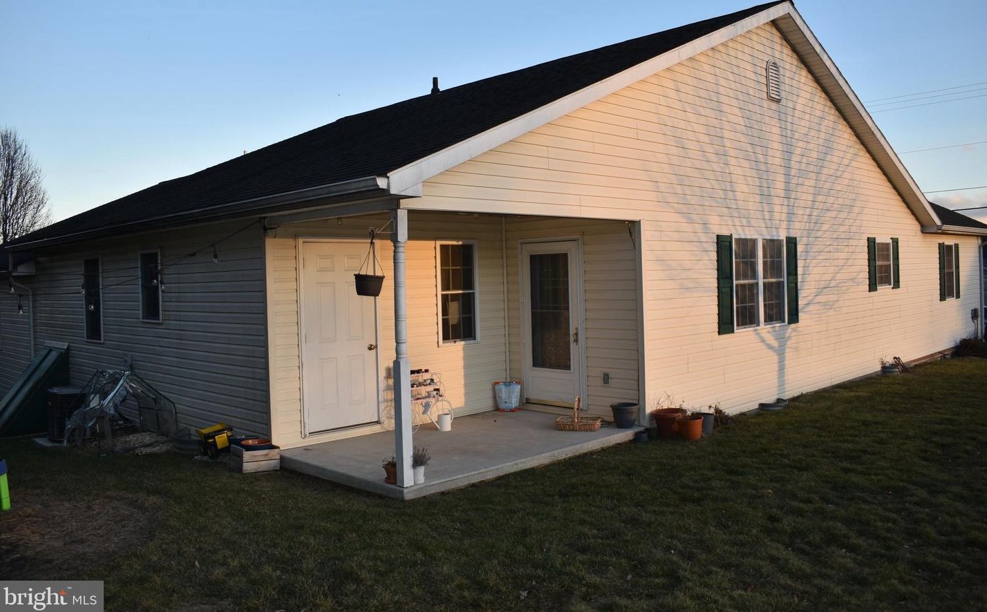 361 Nova Dr, Upton, PA 17225
