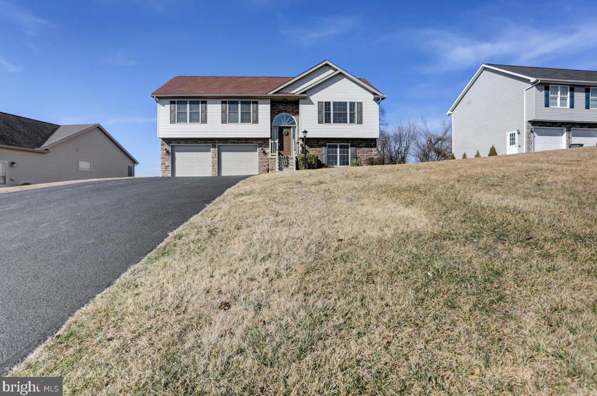400 Frick Ave, Roadside, PA 17268