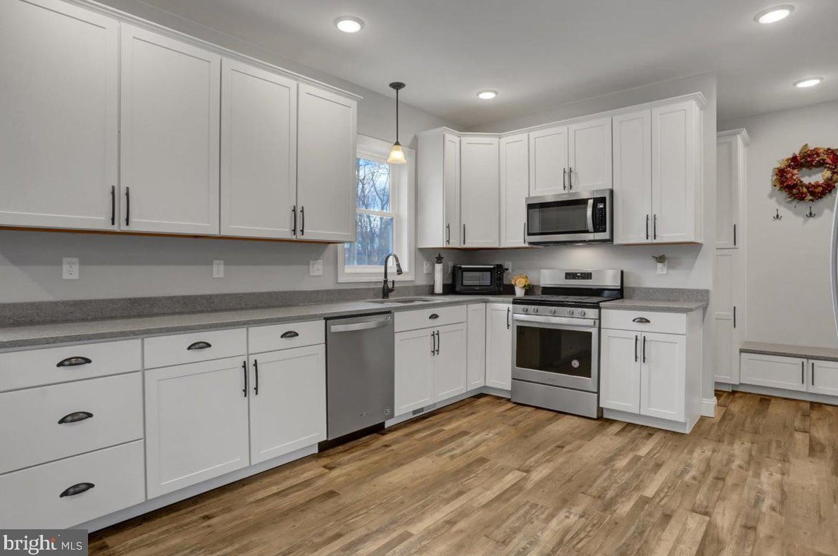 1760 Old Kiln Dr, Chambersburg PA  17202-9219 exterior