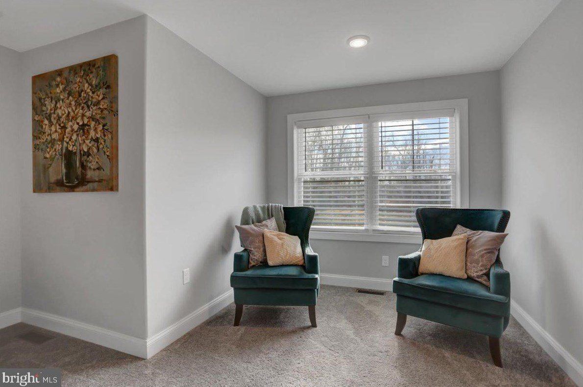 1760 Old Kiln Dr, Chambersburg PA  17202-9219 exterior