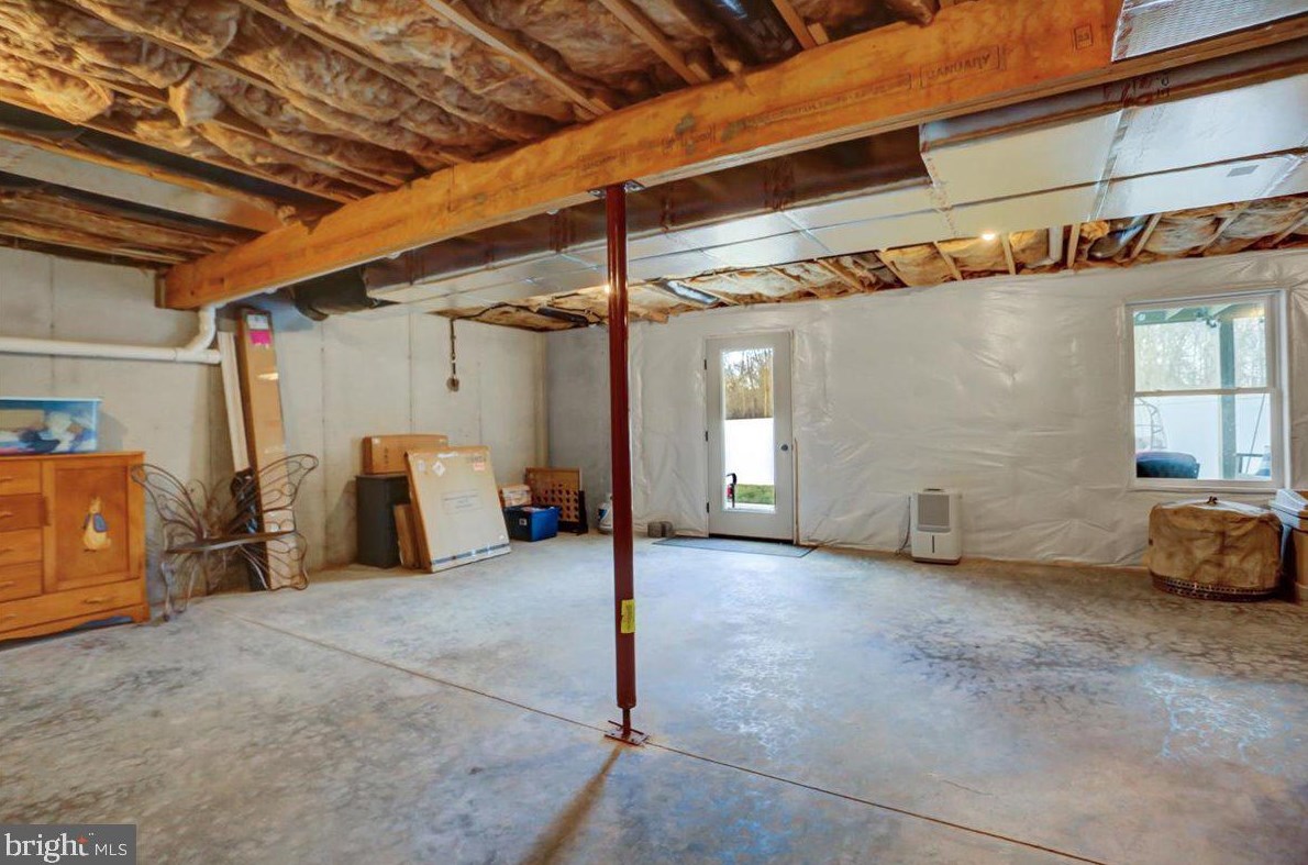 1760 Old Kiln Dr, Chambersburg PA  17202-9219 exterior