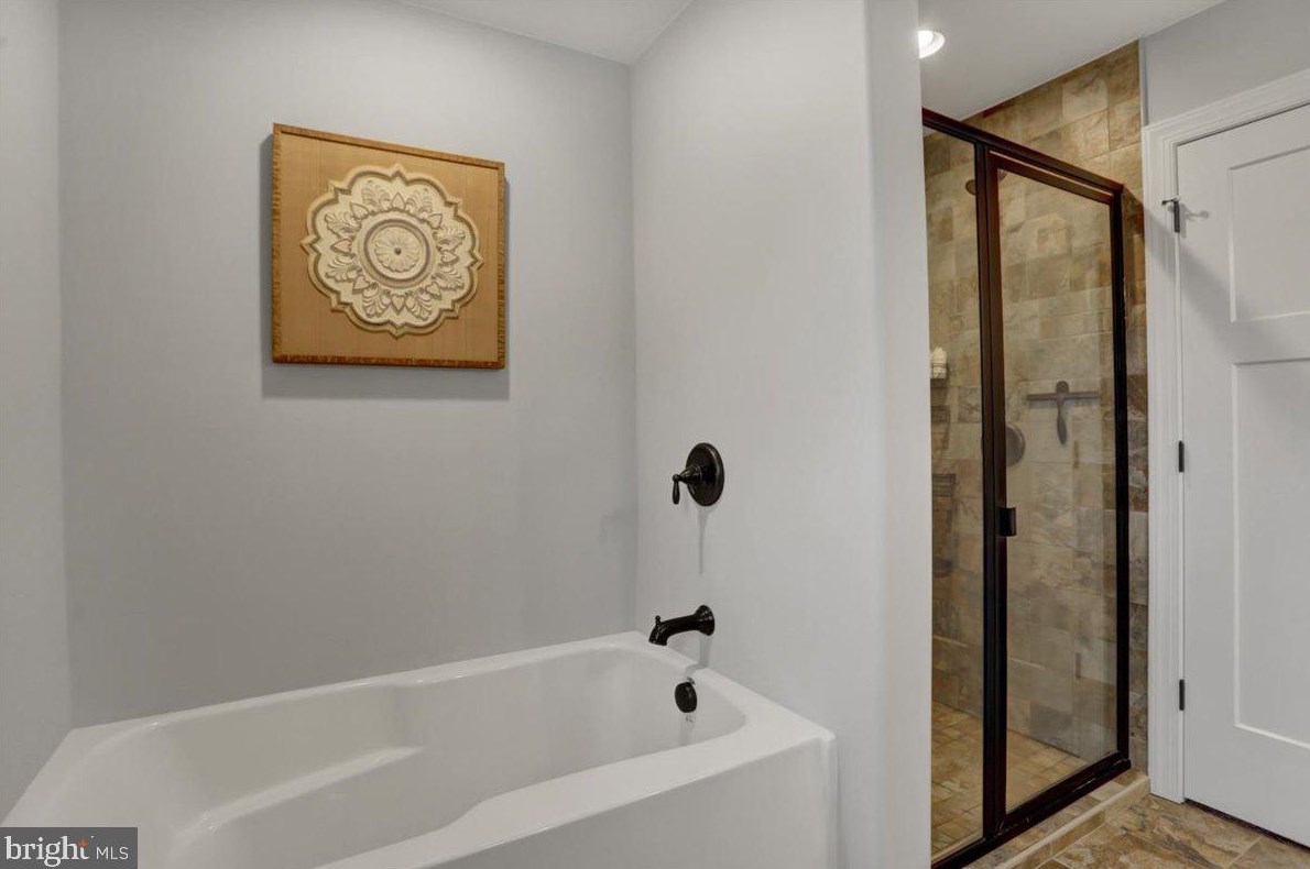 1760 Old Kiln Dr, Chambersburg PA  17202-9219 exterior