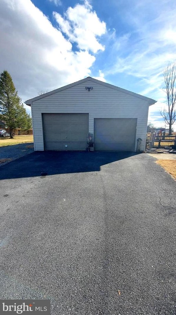 6844 Lincoln Way West W, Saint Thomas, PA 17252