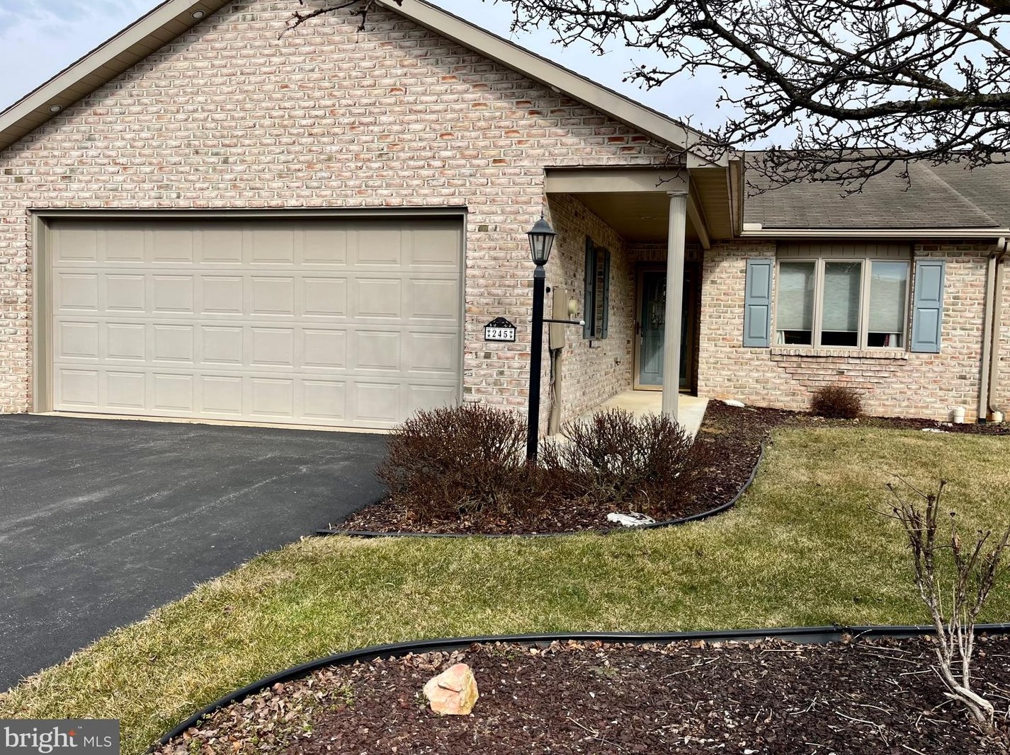 245 Sunbrook Dr, Chambersburg, PA 17201-4542