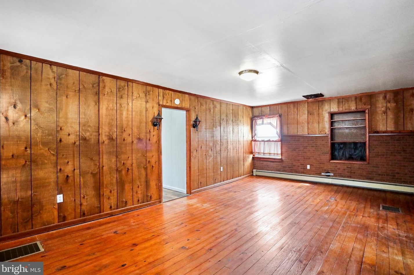 2103 Smoketown Rd, Fayetteville, PA 17222-9303