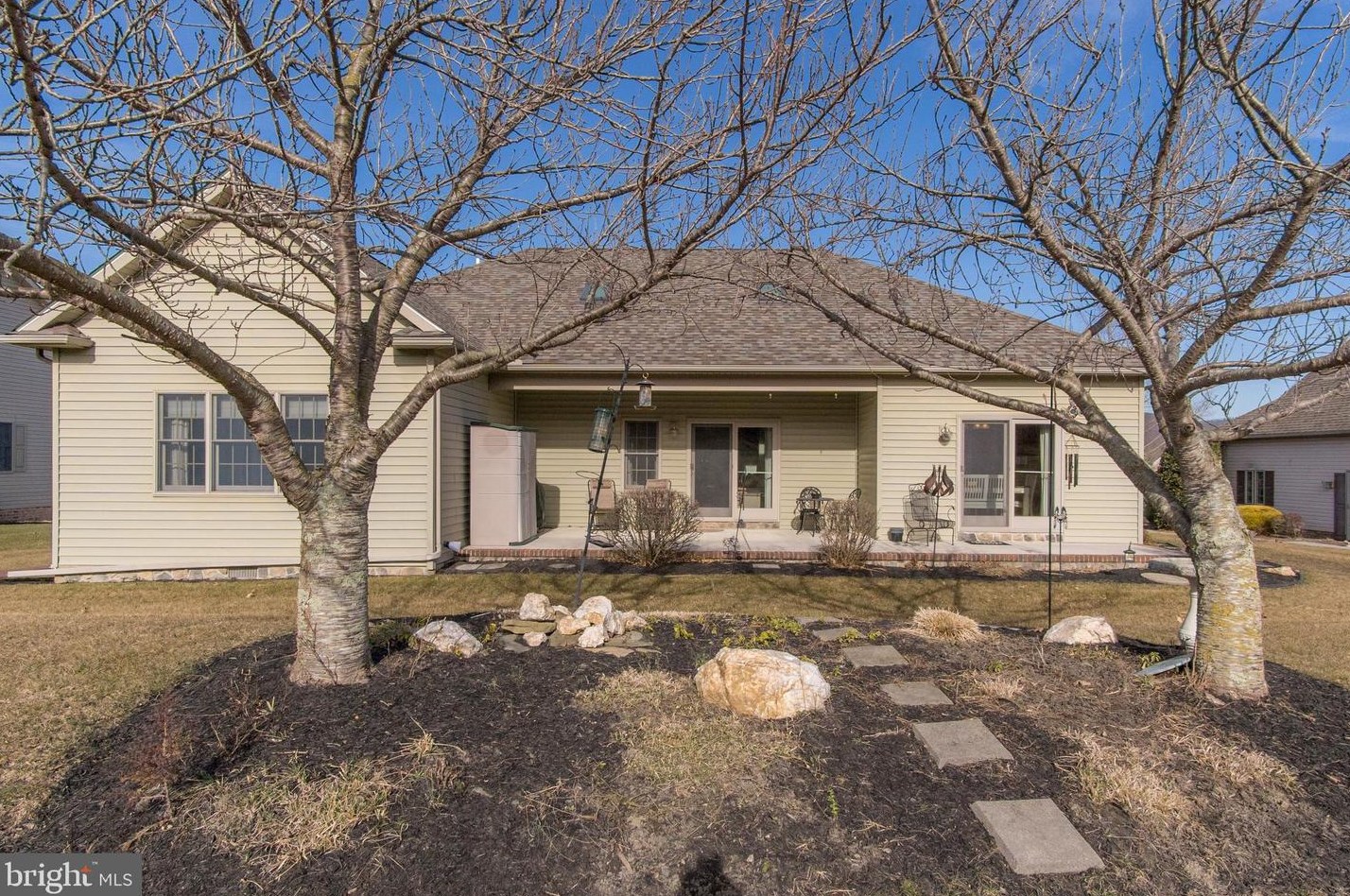 11302 Greenridge Dr, Roadside PA  17268-8813 exterior