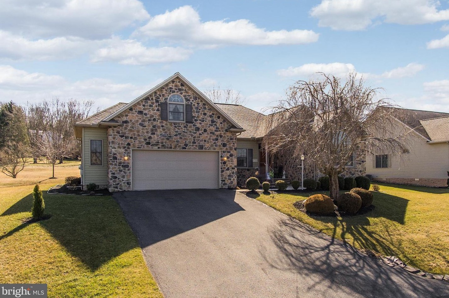 11302 Greenridge Dr, Roadside PA  17268-8813 exterior