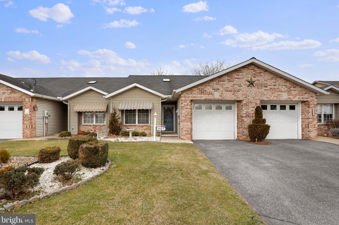 907 Geyer Dr, Chambersburg, PA 17201-4301
