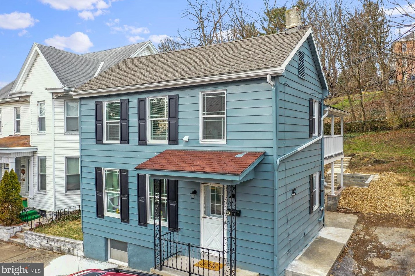 39 North St, Roadside, PA 17268-1259