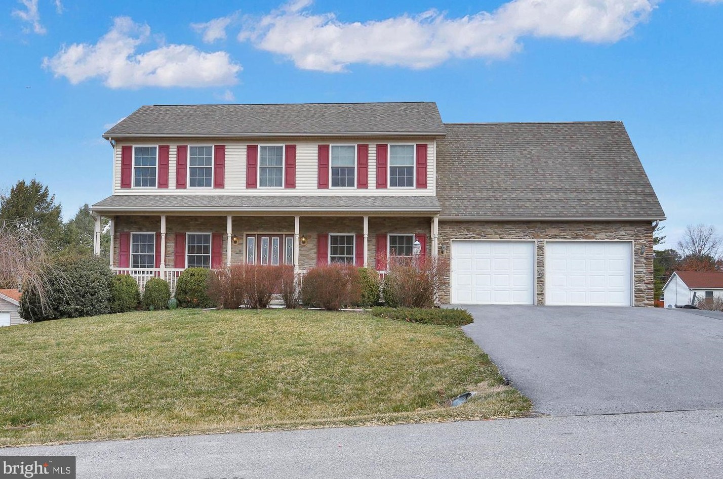 115 Granny Smith Ln, Fayetteville, PA 17222-9375