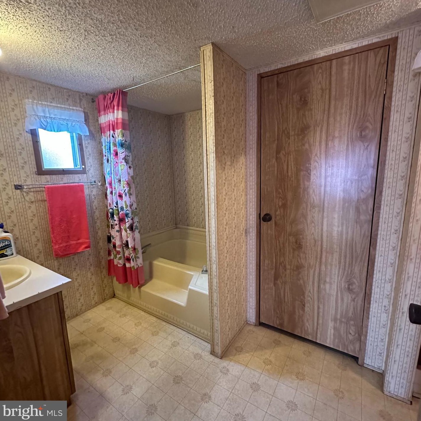 1517 Black Gap Rd, Fayetteville PA  17222-9772 exterior