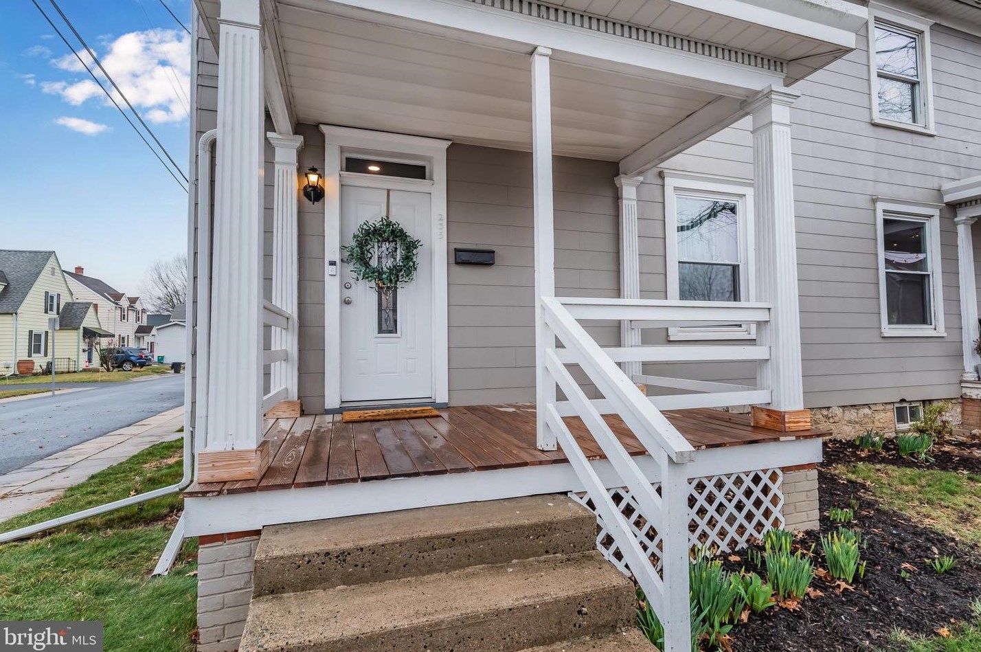 235 6th St, Chambersburg, PA 17201-2617