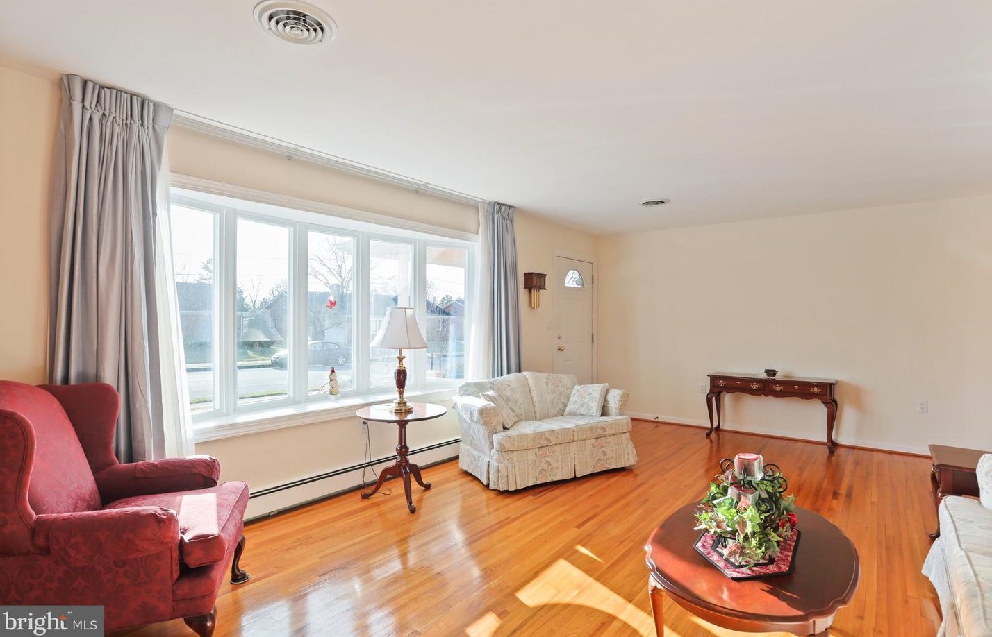 531 Mentzer Ave, Chambersburg PA  17201-1429 exterior