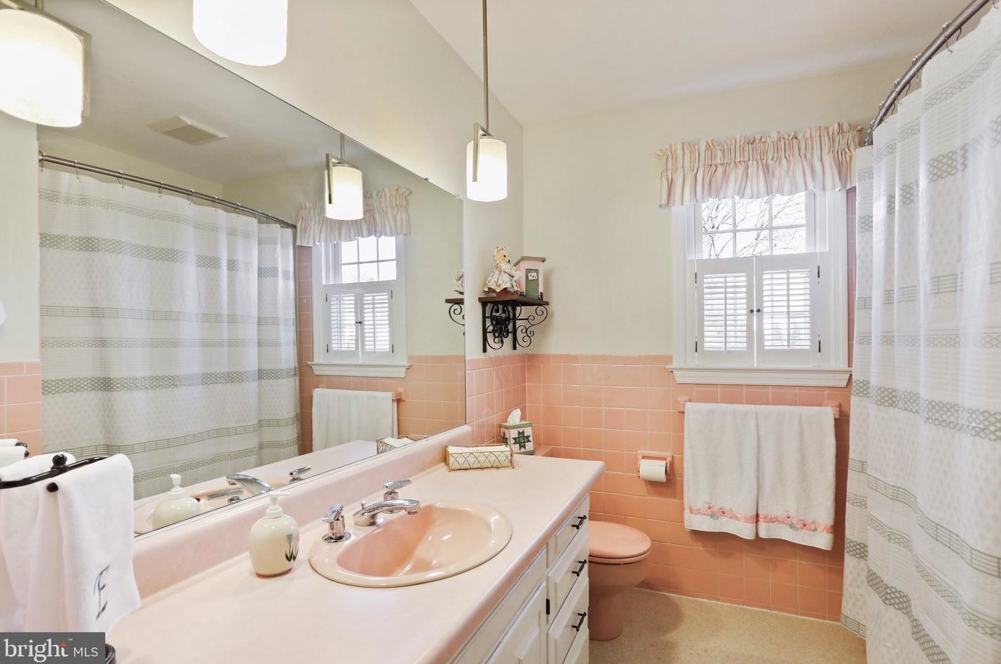 531 Mentzer Ave, Chambersburg PA  17201-1429 exterior