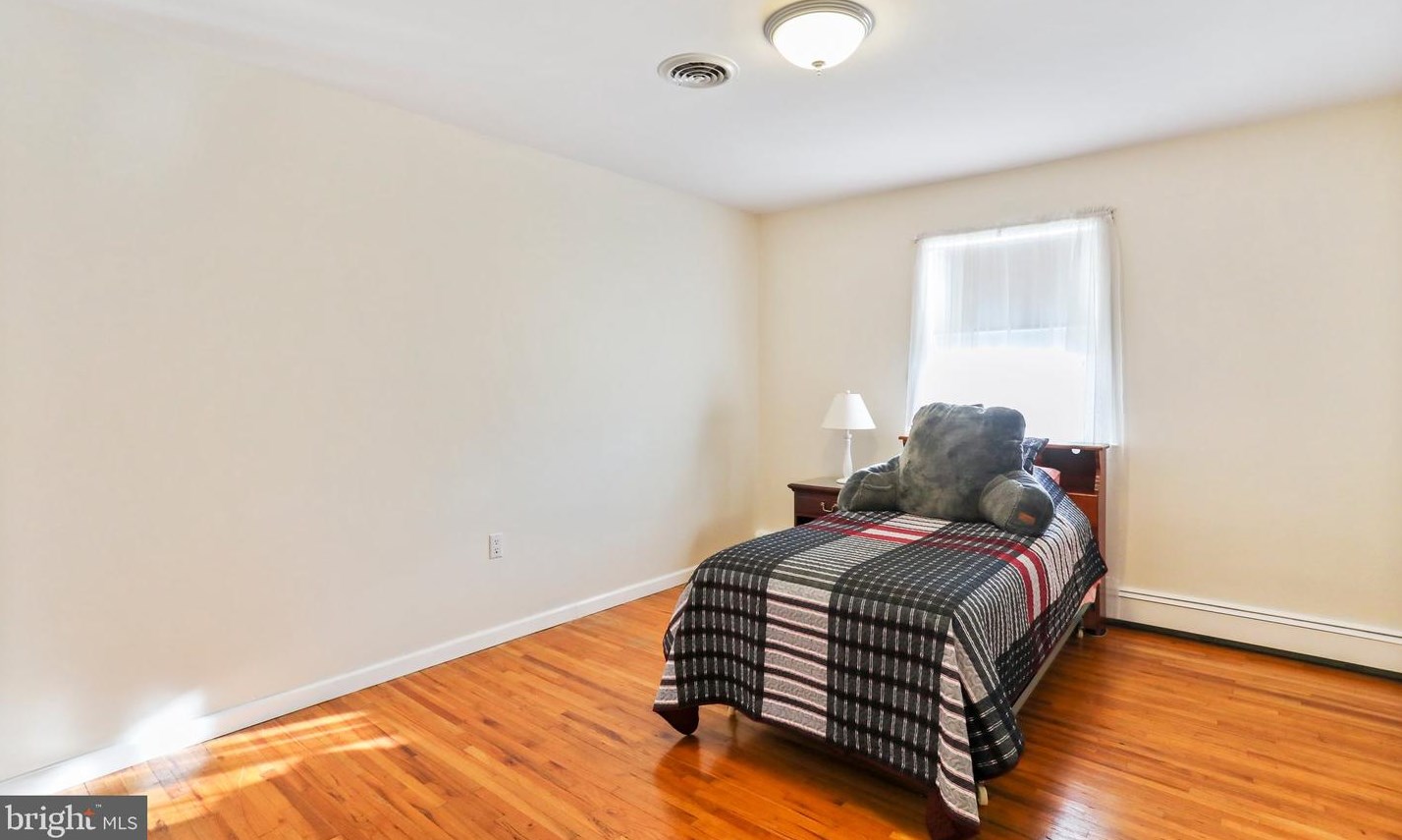 531 Mentzer Ave, Chambersburg PA  17201-1429 exterior