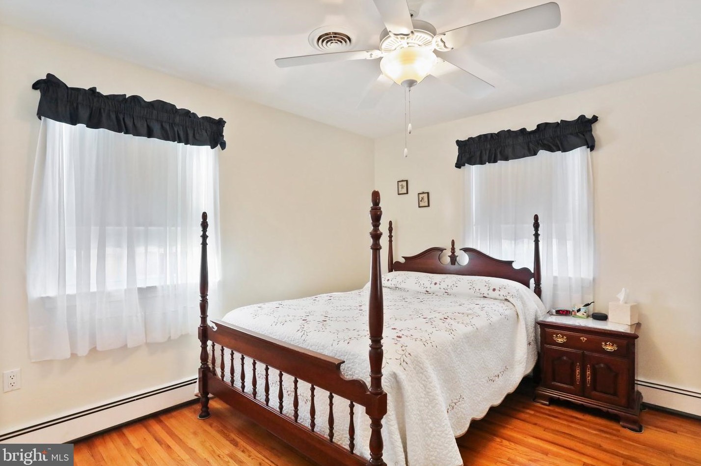 531 Mentzer Ave, Chambersburg PA  17201-1429 exterior