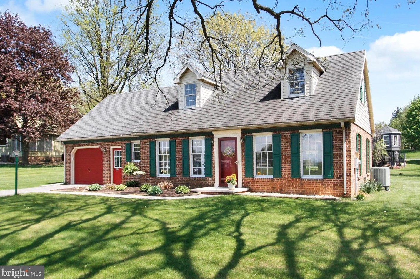 169 Stullfield Rd, Chambersburg, PA 17202-3361