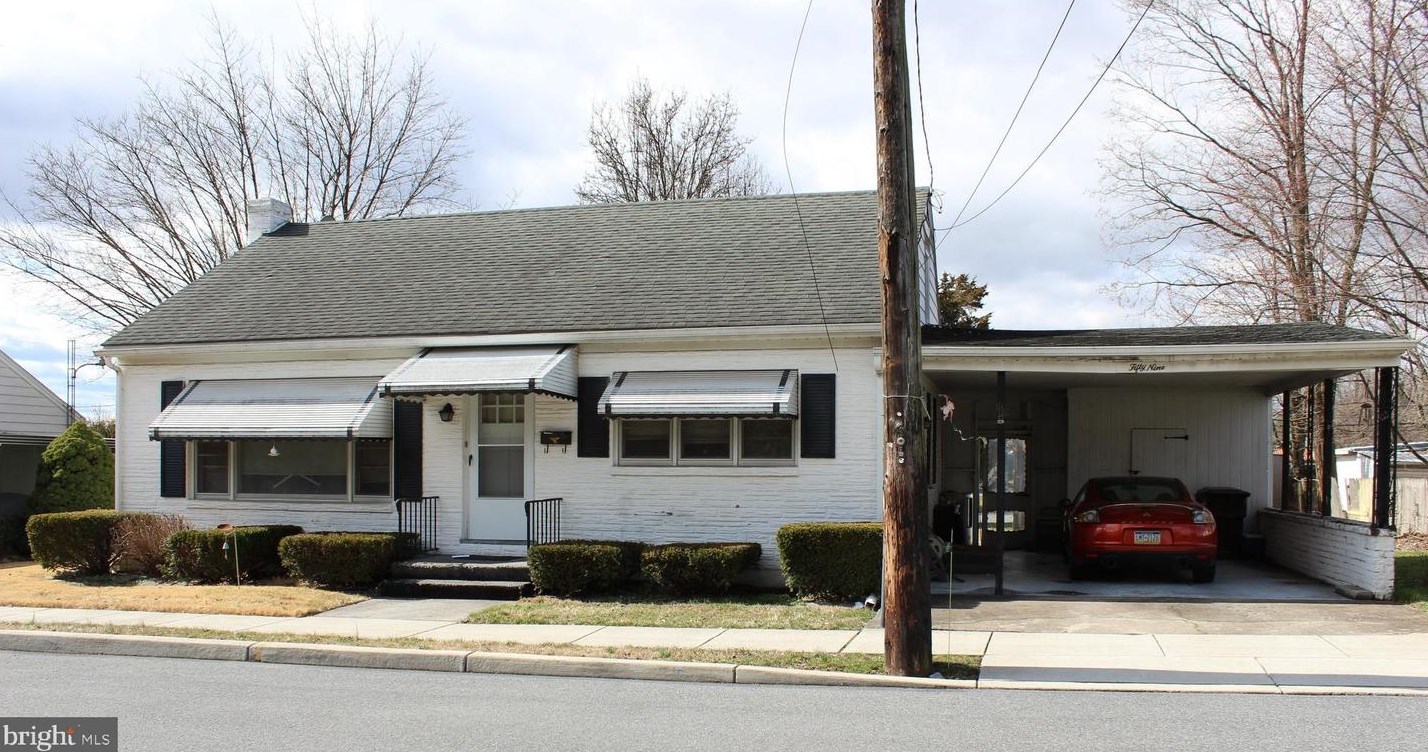 59 S Carl Ave, Upton, PA 17225